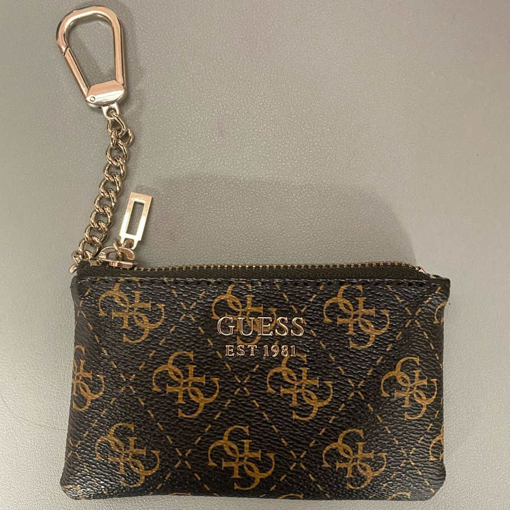GUESS Katey Logo Zip Pouch